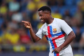 Ansu Fati del FC Barcelona celebra tras marcar el tercer gol de su equipo