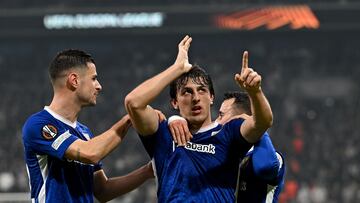 Athletic Bilbao' Spanish midfielder #20 Unai Gomez celebrates after scoring the team's first goal during the UEFA Europa League, football match between Besiktas and Athletic Bilbao at the Besiktas Park Stadium, in Istanbul on January 22, 2025. (Photo by Yasin AKGUL / AFP)