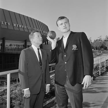 Pine Bluff, 13 de junio de 1940-Whitefish, 10 de noviembre de 2024. 84 años. Atleta estadounidense. Campeón olímpico de lanzamiento de peso en los Juegos de Tokio 1964, que fue récord olímpico.