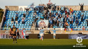 Alegría de los jugadores del Ibiza con su afición.