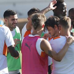 Los familiares de Aspas retan al Valencia... de Javi Vidal