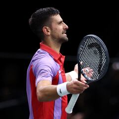 Djokovic supera el susto de Griekspoor y es ajeno al ruido