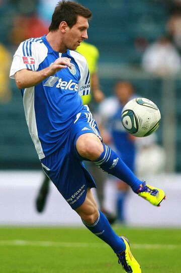 El astro argentino vino a México en el 2011. Estuvo en el Estadio Azul jugando un encuentro amistosos. Los equipos se llamaron; Messi and Friends y Estrellas del Mundo. Entre las escuadras sobresalieron jugadores como Jorge Campos, Romario, Palermo, Torrado, Camoranessi y Borgetti.