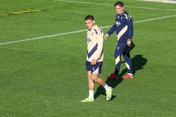 Brian Ocampo en el entrenamiento del Cádiz el pasado 9 de diciembre. 
