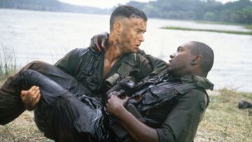 Bubba Blue (Mykelti Williamson) es el mejor amigo de Forrest en Vietnam, un chico sencillo cuyo mayor sueño era tener un negocio de camarones con él. Durante un ataque en la jungla, Bubba muere en brazos de Forrest, susurrándole que le gustaría estar en casa. Su muerte es la pérdida de una inocencia pura, truncada por una guerra absurda.
