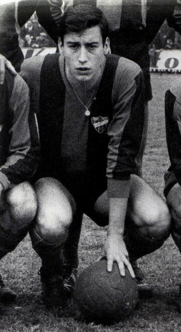 Jugó vistiendo la camiseta del Levante dos temporadas en primera división (1963/64, 1964/65). Fue el jugador en marcar el primer gol del Levante UD en Primera División