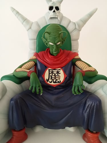 ‘Dragon Ball’: el bien contra el mal con Piccolo Daimaoh en su trono y Kami en dos colosales figuras