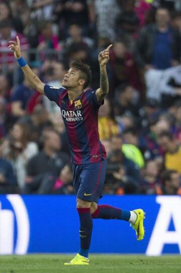 3-0. Neymar celebró el tercer tanto.