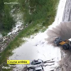 Este era el estado de la carretera en el Tour por el que se tuvo que suspender la etapa