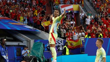 Ferran celebra el gol de la victoria en el partido de Eurocopa entre Albania y España.