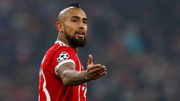 Arturo Vidal sufre una contusión en el muslo; duda ante el Sevilla