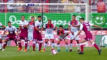 Mariano Torres, 'on fire': golazo de tiro libre en Costa Rica