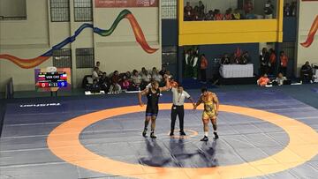 Yasmani Acosta brilló en la Lucha Grecoromana.
