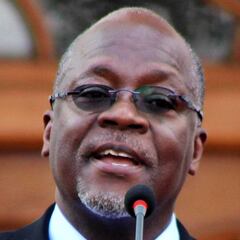 El presidente de Tanzania dice que rezar 'aleja' al coronavirus