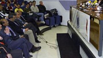 <b>FORO FUNDACIÓN FERRÁNDIZ-AS. </b>El presidente del Atlético ha contestado preguntas durante más de hora y media.