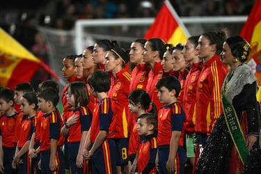 Una elegida y una bestia