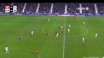 El ‘9′ que enamoró a todo el país: Sadiq y su golazo agarrando el balón a 45 metros