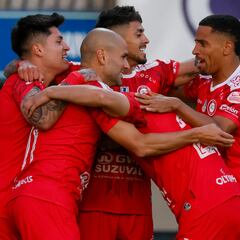 Tiene 40 años y es el goleador de Primera: “Uno tiene que cuidarse, descansar mucho”