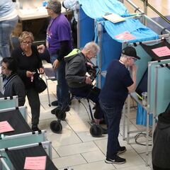 Elecciones Intermedias USA: ¿Cuánto dinero ganan los trabajadores electorales?