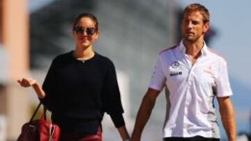 Button, junto a Michibata.