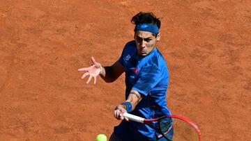 Tabilo jugó el mejor partido de su vida y barrió con Djokovic en Roma