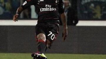 Robinho marcó y acerca al Milán al título.