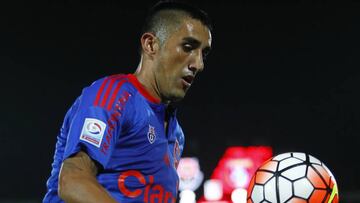 El jugador de Universidad de Chile Osvaldo Gonzalez