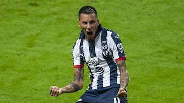 Vangioni se despidió de Rayados y será jugador libre