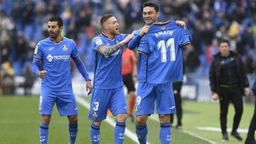 El delantero del Getafe Jorge Molina dedica su último gol a su compañero lesionado Amath.