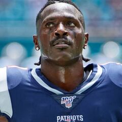 Antonio Brown arremete contra su ex-novia y lo transmite en vivo