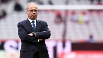 Luis Campos, director deportivo del PSG, antes de un partido.