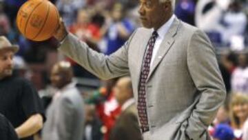 Julius Erving, durante un partido en 2012.