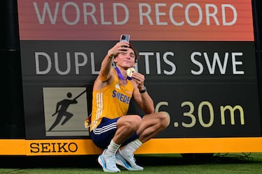 Mondo Duplantis se pasa el juego en Tokio: récord mundial con 6,30