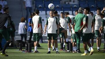 Mexico's midfielder Andres Guardado (C) takes part in a training session at the Al Khor SC in Al Khor, north of Doha north of Doha on November 29, 2022, on the eve of the Qatar 2022 World Cup football match between Saudi Arabia and Mexico. (Photo by Alfredo ESTRELLA / AFP) (Photo by ALFREDO ESTRELLA/AFP via Getty Images)