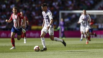 Waldo Rubio (Real Valladolid) controls the ball La Liga match between Atletico de Madrid vs Real Valladolid at the Wanda Metropolitano stadium in Madrid, Spain, April 27, 2019 .