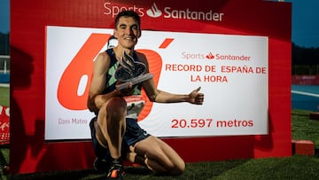 Dani Mateo pulveriza el récord de la hora en pista: 20.593 metros