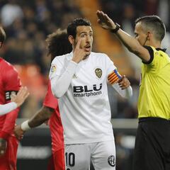 Le quitan la amarilla a Parejo y podrá estar ante el Rayo