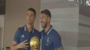 Sergio Ramos presents Ronaldo with special Ballon d'Or cake!