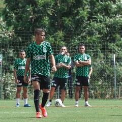 Hijo de Ángel, entre las estrellas del futuro para The Guardian