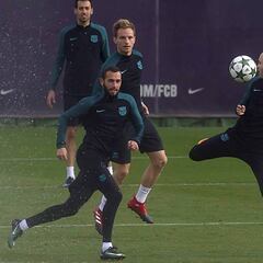 Luis Enrique sólo tiene una duda: Rakitic o André Gomes