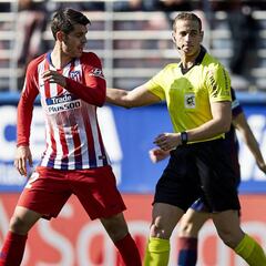 Alberola Rojas se reencuentra con Morata tras la 'colleja': será el VAR en el Atlético-Sevilla
