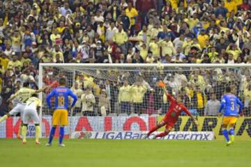 Gignac abrió el marcador ante un América que jugaba mejor. El francés salió lesionado y el empate del local vino por parte de Bruno Valdez. El campeón se decidirá en el Volcán.