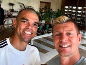 “Las vacaciones de agosto son para exfutbolistas...”