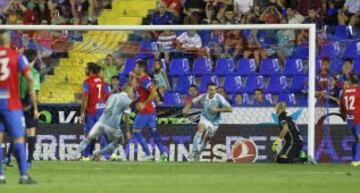 Iván López marcó en propia puerta el 1-2.