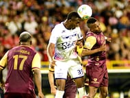 Partido de Liga BetPlay entre Fortaleza y Tolima.