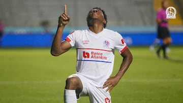 Dereck Moncada, la promesa de Honduras llega a Liga MX con Necaxa.