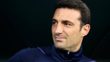 DOHA, QATAR - DECEMBER 03: Lionel Scaloni, Head Coach of Argentina, is seen prior to the FIFA World Cup Qatar 2022 Round of 16 match between Argentina and Australia at Ahmad Bin Ali Stadium on December 03, 2022 in Doha, Qatar. (Photo by Alex Grimm/Getty Images)