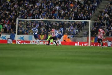 0-1. Aduriz marcó el primer gol.