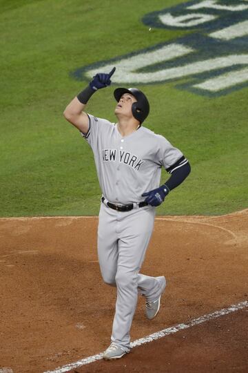 El tercera base fue clave en la temporada de los Yankees que llegaron hasta la serie de campeonato de la Liga Americana en la que perdieron con los Astros Houston. Realizó 21 cuadrangulares en la campaña imponiendo el récord para los colombianos. 

