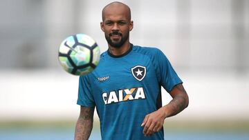 Bruno Silva. Treino do Botafogo no estadio Nilton Santos. 06 de Junho de 2017, Rio de Janeiro, RJ, Brasil. Foto: Satiro Sodré/SSPress/Botafogo.